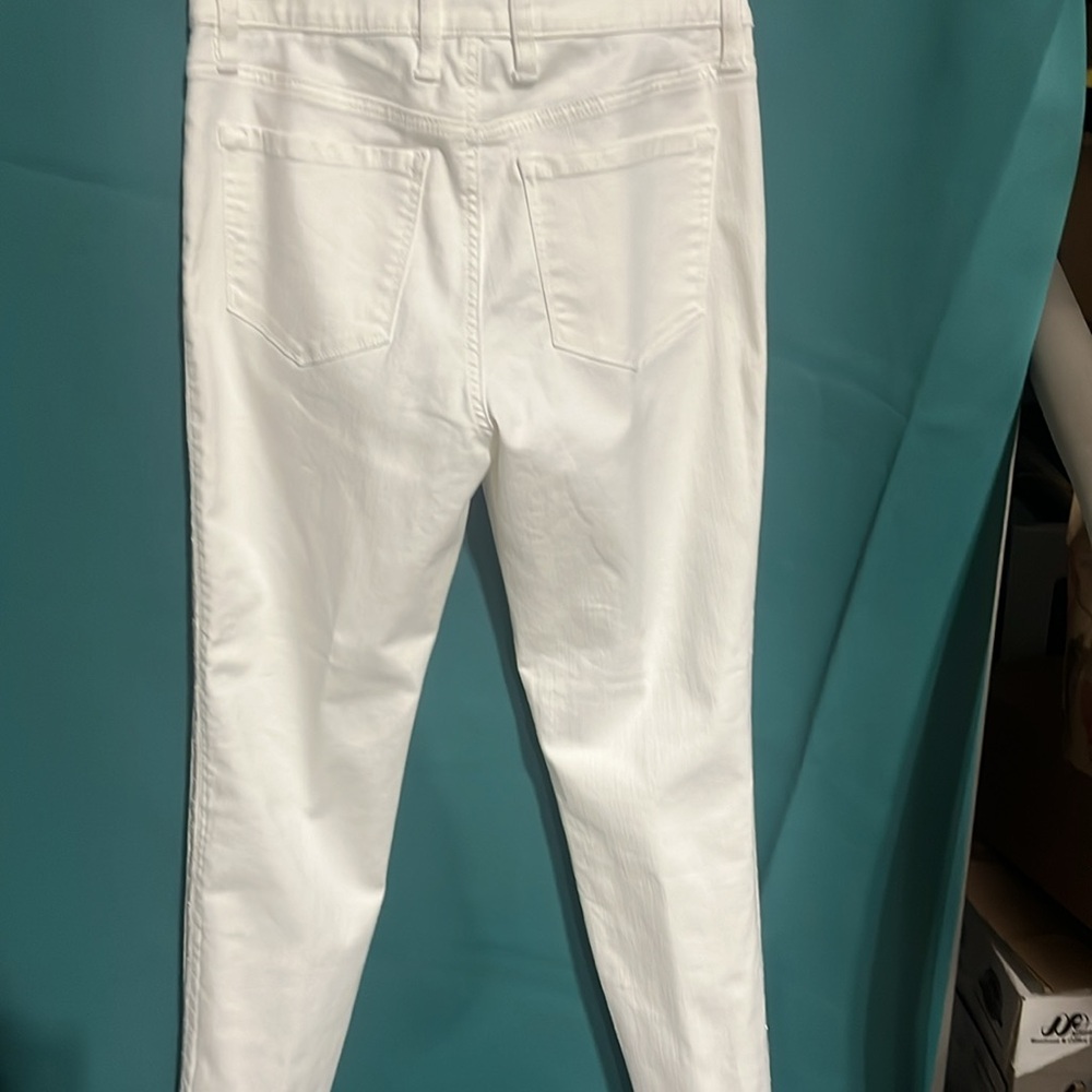 White denim jeans with one line of rhinestones down the side. - Picture 6 of 8
